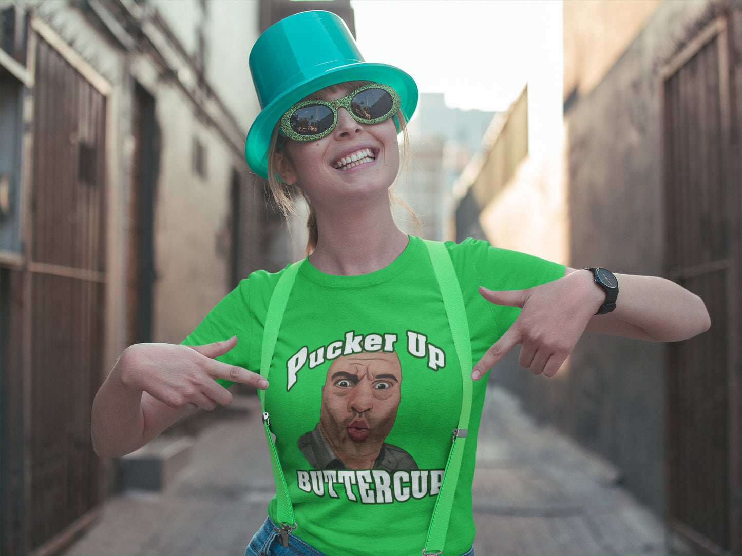 Pucker Up Buttercup! St Patricks Day Joe Rogan JRE Inspired Fan Art T Shirt