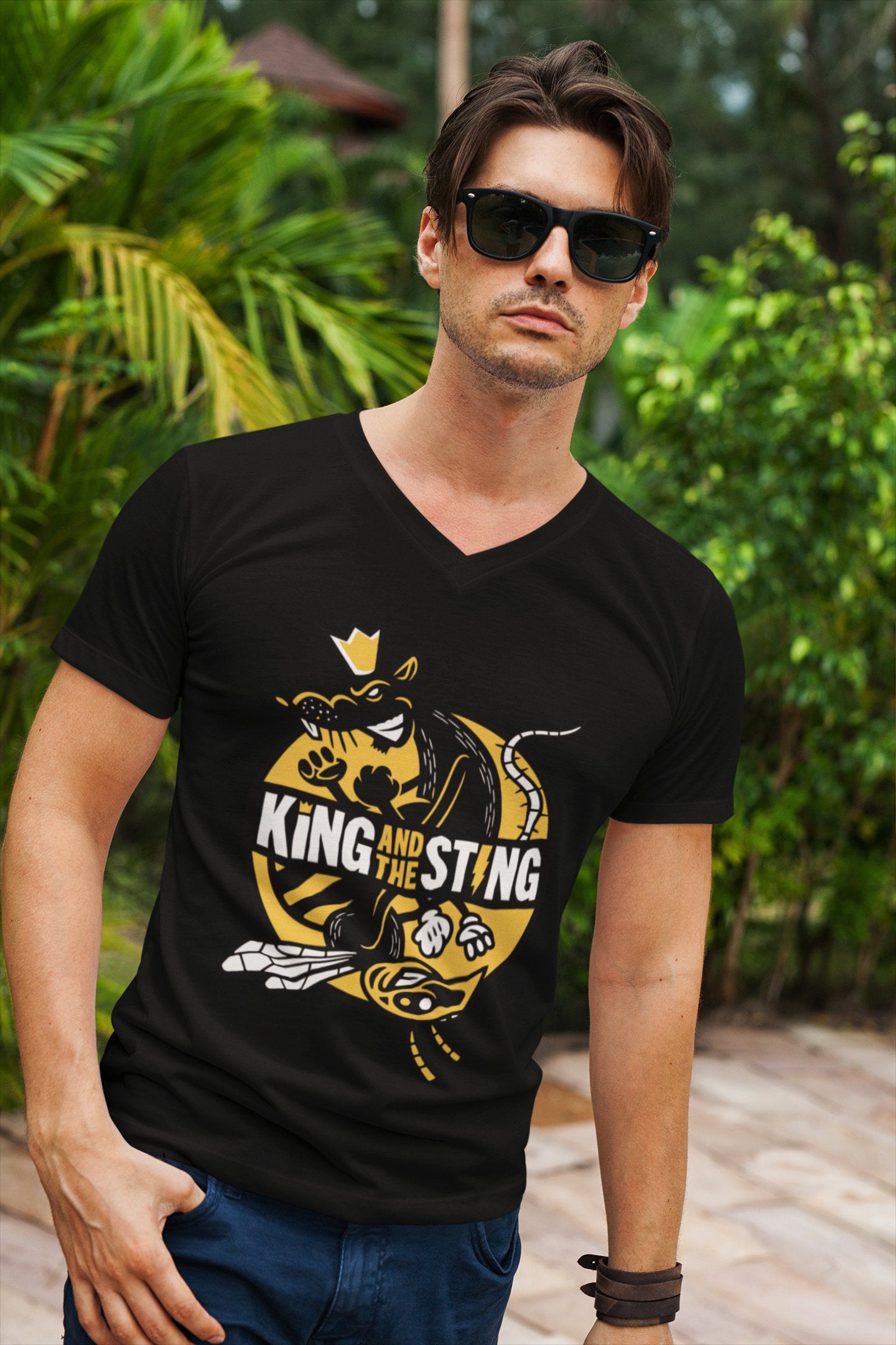 Mens The King and The Sting Podcast inspired Graphic T Shirt Gang Gang Buzz Buzz